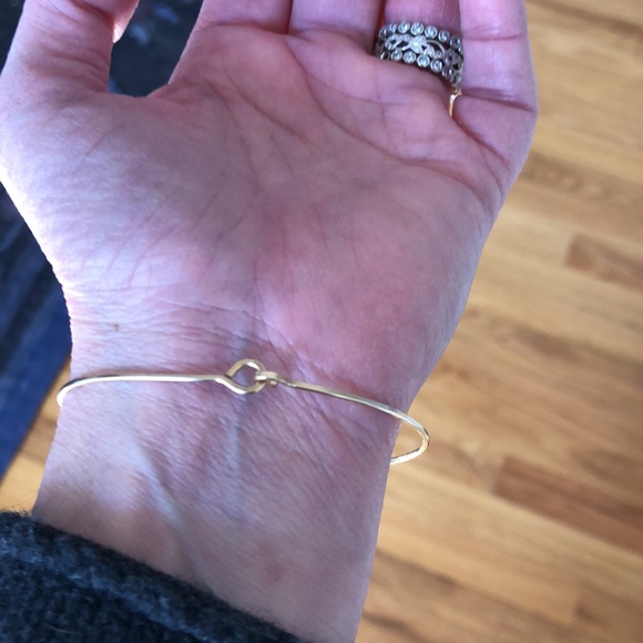 Aquamarine stone in a gold filled cuff bracelet - Picture 3 of 9